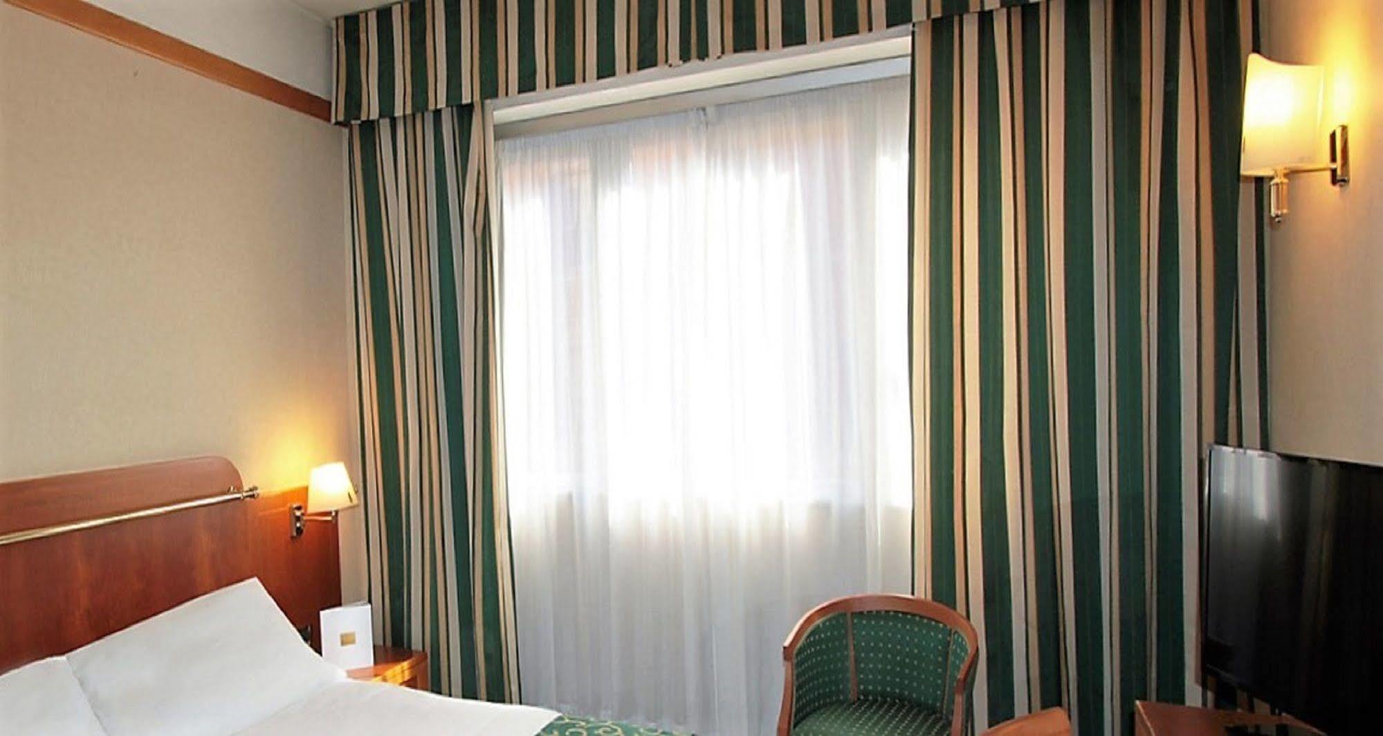 Nyx Hotel Rome By Leonardo Hotels Bagian luar foto
